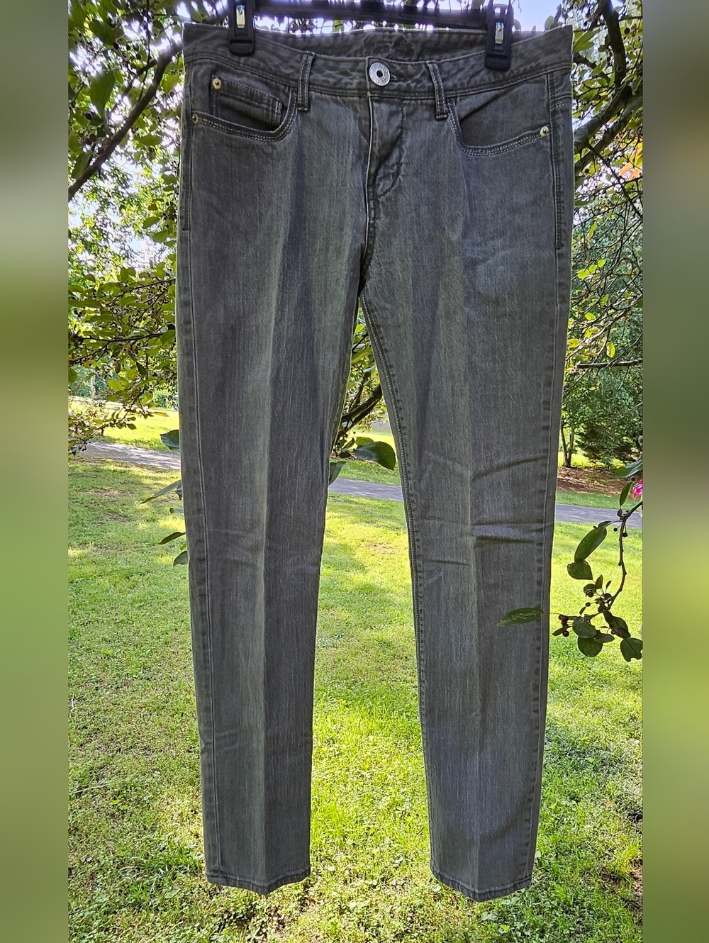Guess Women's Skinny Jeans in Washed Gray